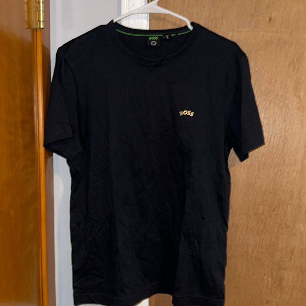 HUGO BOSS T-SHIRT